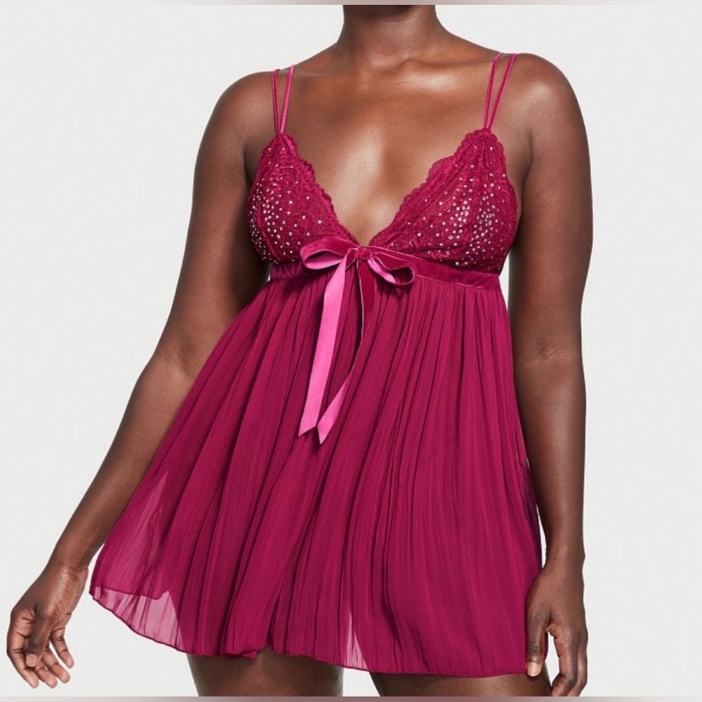 Victoria’s Secret velvet trimmed babydoll lingerie